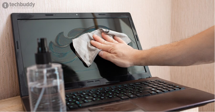 tips membersihkan layar laptop dengan benar agar tidak merusak komponen pixelnya